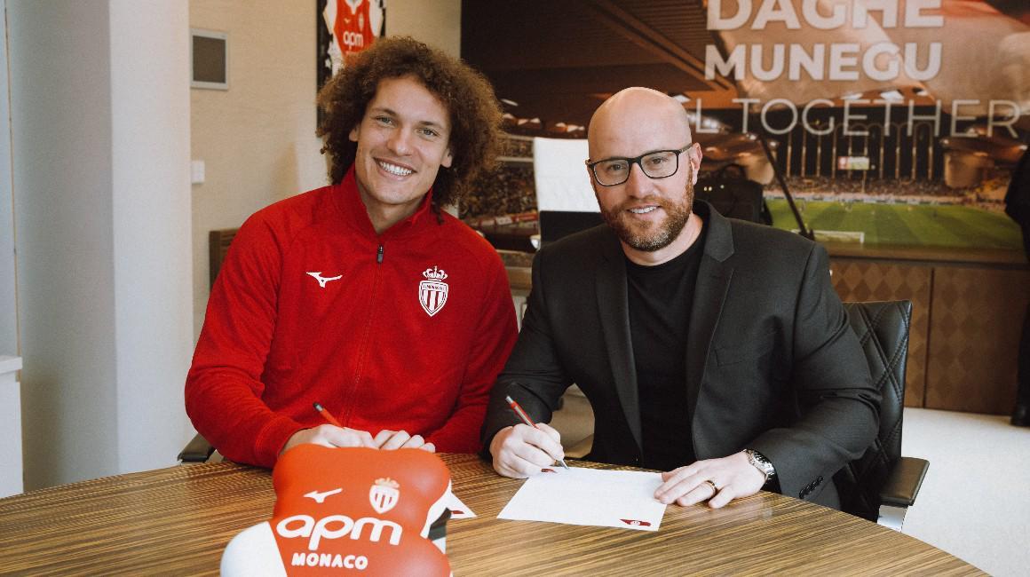 49图库官网首页-官方：摩纳哥租借莱斯特城中卫费斯，含选择买断条款